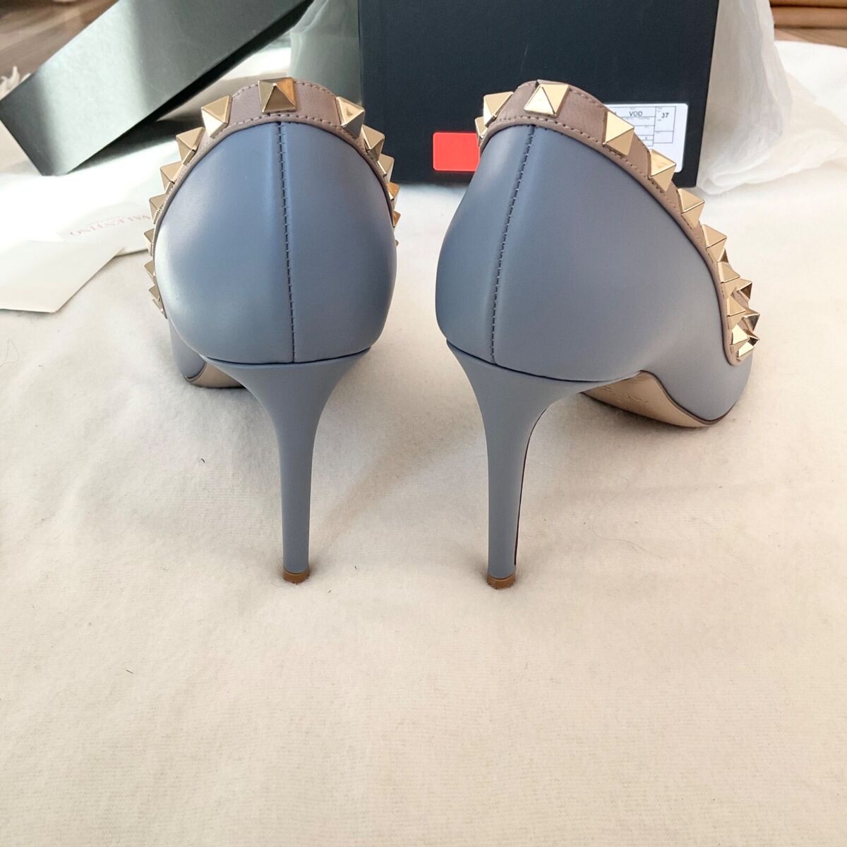 NWT Valentino Garavani Blue Niagara high heels pumps NWT Valentino Garavani Blue Niagara high heels pumps