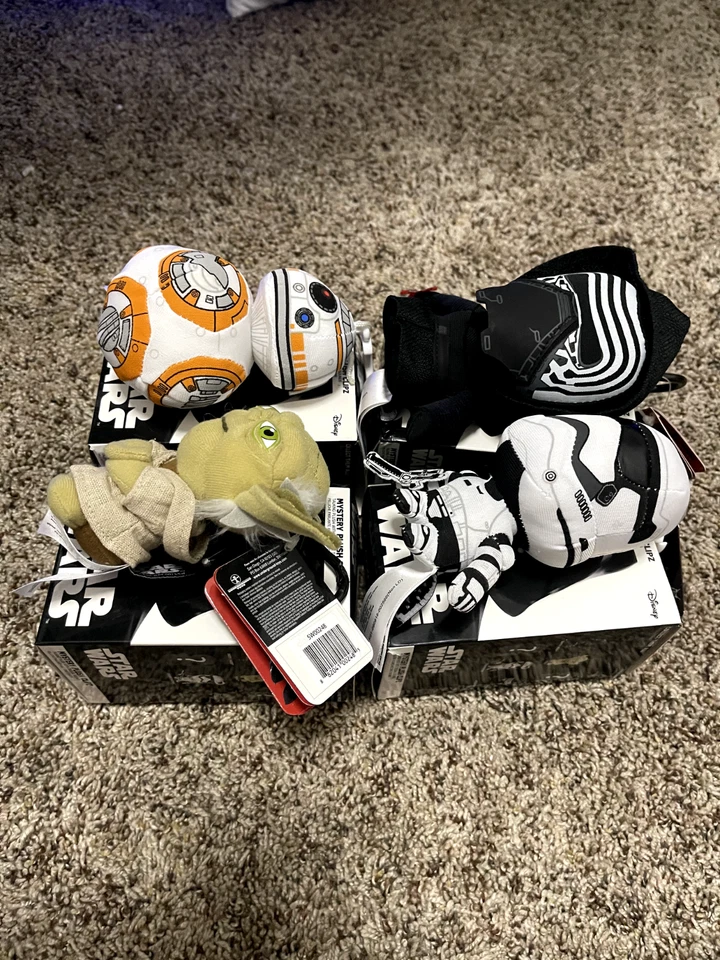 Lote de 4 Peluches Misteriosos Star Wars Clipz Nuevos/Caja Abierta Foto 3 de 4