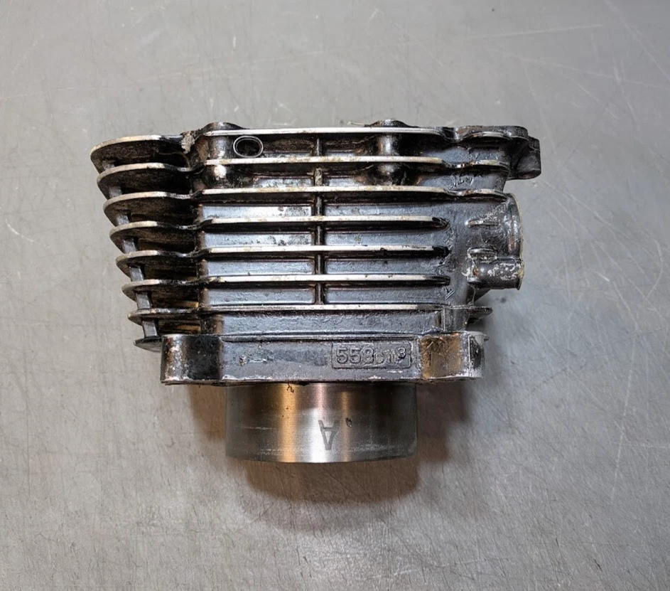 Yamaha XT550 Cylinder - Image 2 of 4