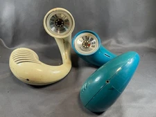 2 - Panasonic Model R72 Toot-a-Loop AM Radio White Works & Blue Parts - Video