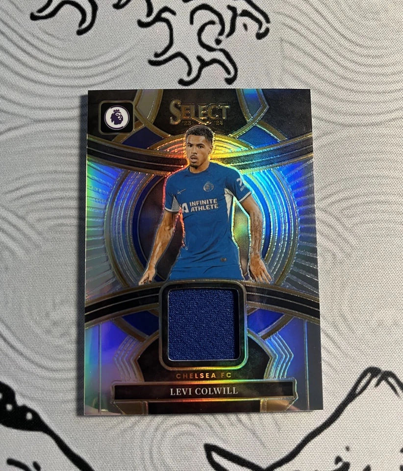 Levi Colwill Chelsea card lot (5)- 1 auto - 1 patch - Image 3 of 4