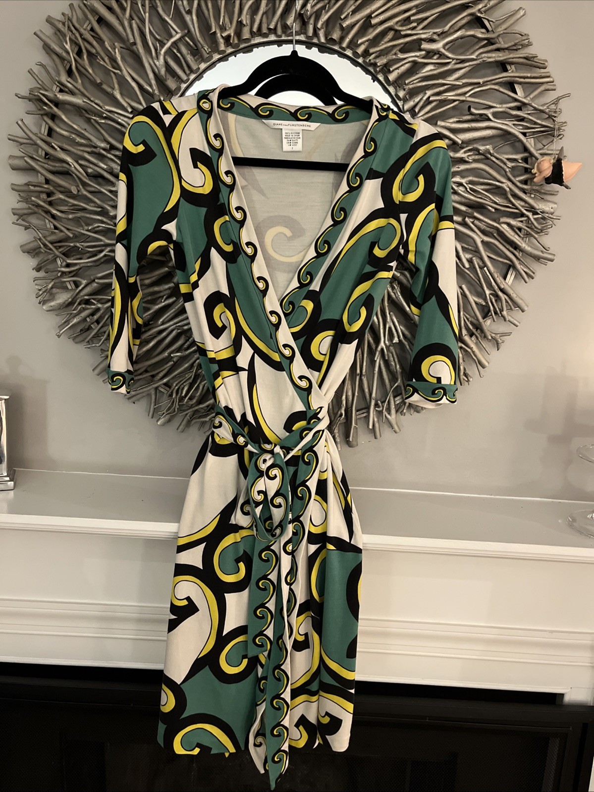 Diane von Furstenberg Women's Wrap Green Multi Size 2 Classic Silk Jersey