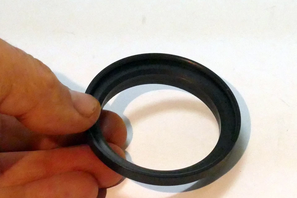58mm female thread hood or plastic ring (single threaded) - Image 3 of 4