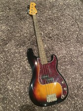 Squier Classic Vibe 60s Precision Bass 3 Tone Sunburst Indian Laurel Fingerboard