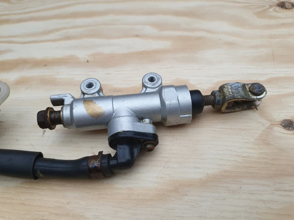 Daelim VJF 125 Roadsport 2013 - 2018 Rear Brake Master Cylinder  10.7k Mileage — 第 3/4 张图片