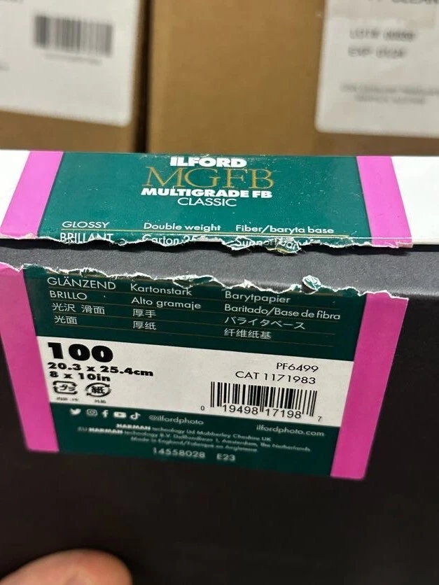 Papel Brillante Ilford Multigrado FB Clásico 8 x 10" 100 Hojas DAÑO EXTERNO Foto 3 de 3