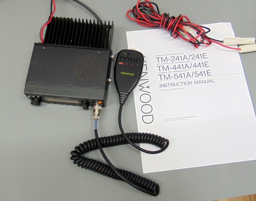 Kenwood TM-241A 2 Meter Transceiver + Mic & Manual + Extended TX + Tone Encoder - Zdjęcie 3 z 6