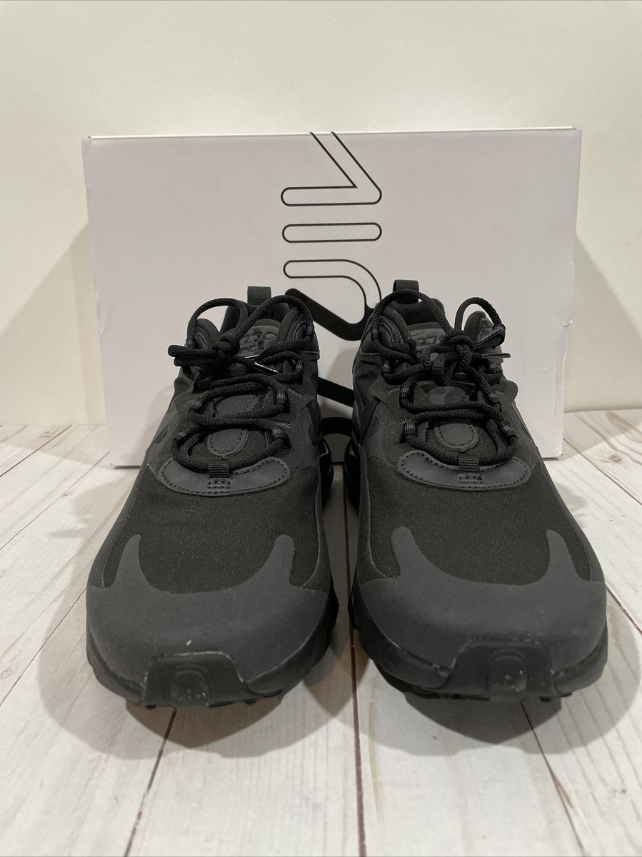 Nike Air Max 270 React ブラックスニーカー 13d3a0f430d1.jpg?width=3840&