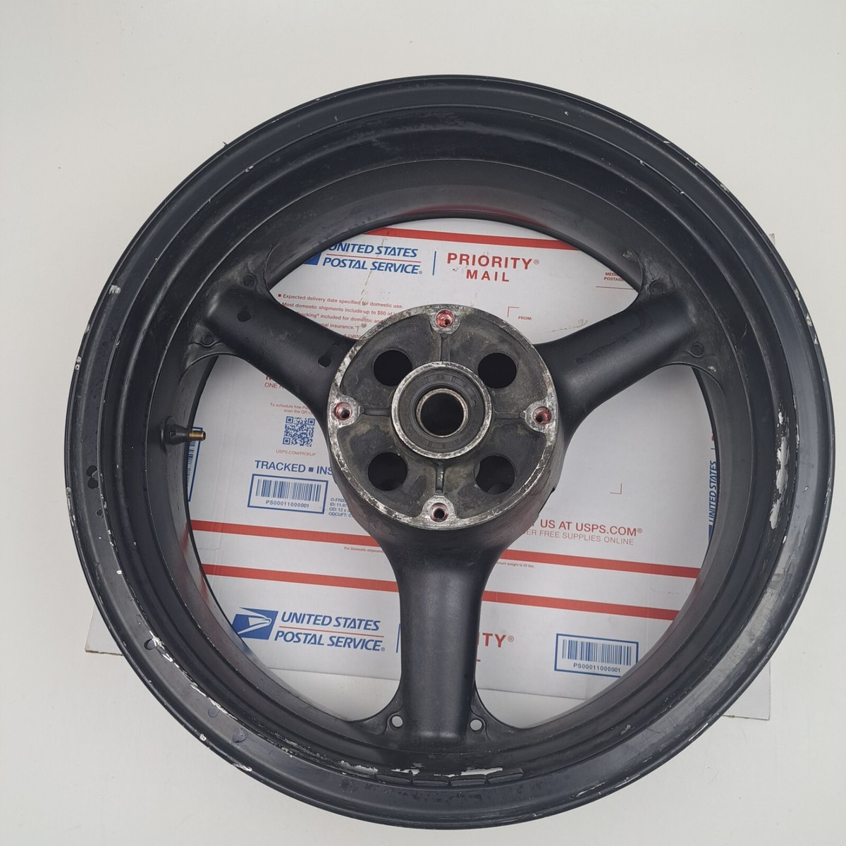 Genuine Kawasaki ZX-9 PURPLE REAR RIM J17x MT6.00 TIRE Genuine Kawasaki ZX-9 PURPLE REAR RIM J17x MT6.00 TIRE