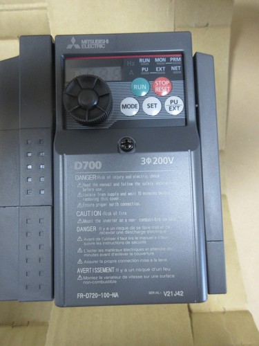 Mitsubishi Electric FR-D720-100-NA Mitsubishi VFD 240V 3PH