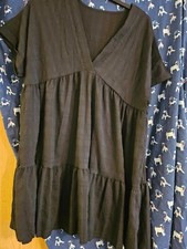 Shein V NECK BLACK DRESS SHORT SLEEVE SIZE 18