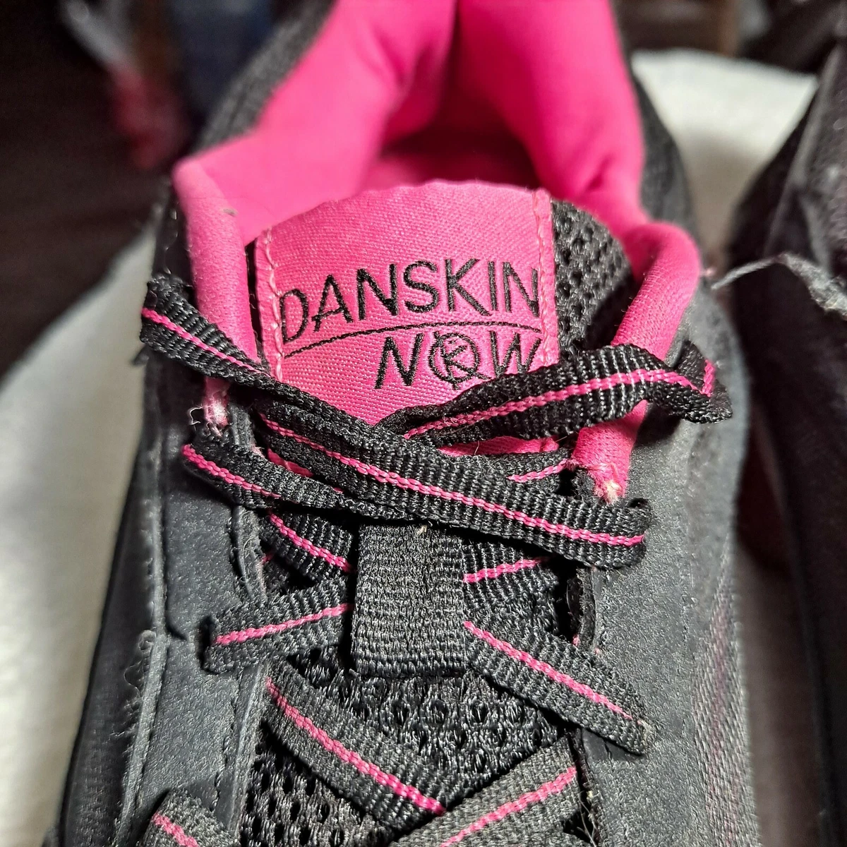 Womens danskin now shoes size 10