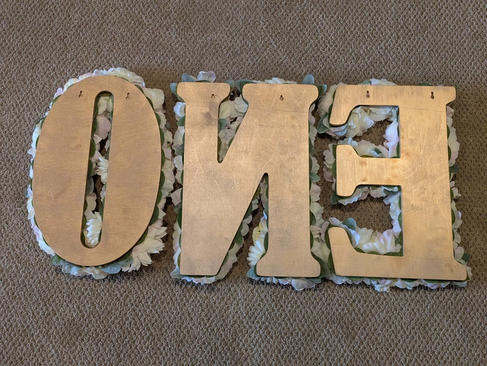 Letras de flores de seda de 20" UNA - utilería para sesión de fotos para aplastar pasteles Peonía y Rosa Foto 3 de 4