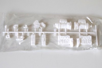 AMT KENWORTH AERODYNE CABOVER 1463  PARTS  ENGINE+TRANSMISSION+MORE 1:25