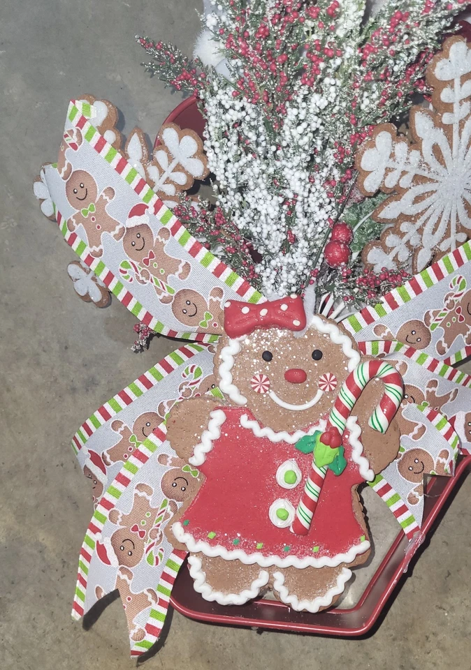 HUGE 22" Gingerbread Girl Cookie Cutter Wreath Red Metal Ready To Hang New - Image 2 of 3