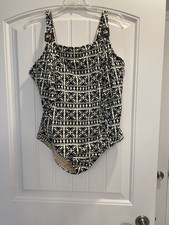 Lands End Plus Size SlenderSuit Tummy Control underwire One Piece Swim Black 22W