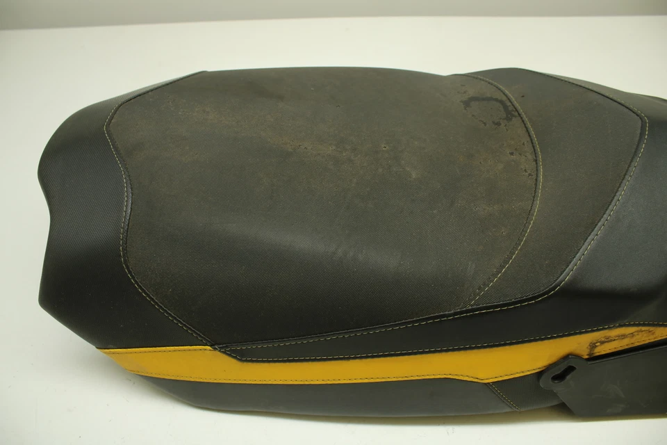2012 Ski-doo Renegade 137" 600 Etec Xp Seat Assembly Trunk Base Yellow Black - Изображение 4 из 4
