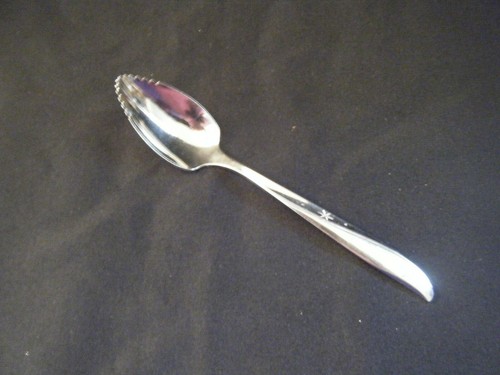 Oneida TWIN STARS Fruit Spoons Set of 4 ( Atomic, Mid -Century Design) - Picture 3 of 5
