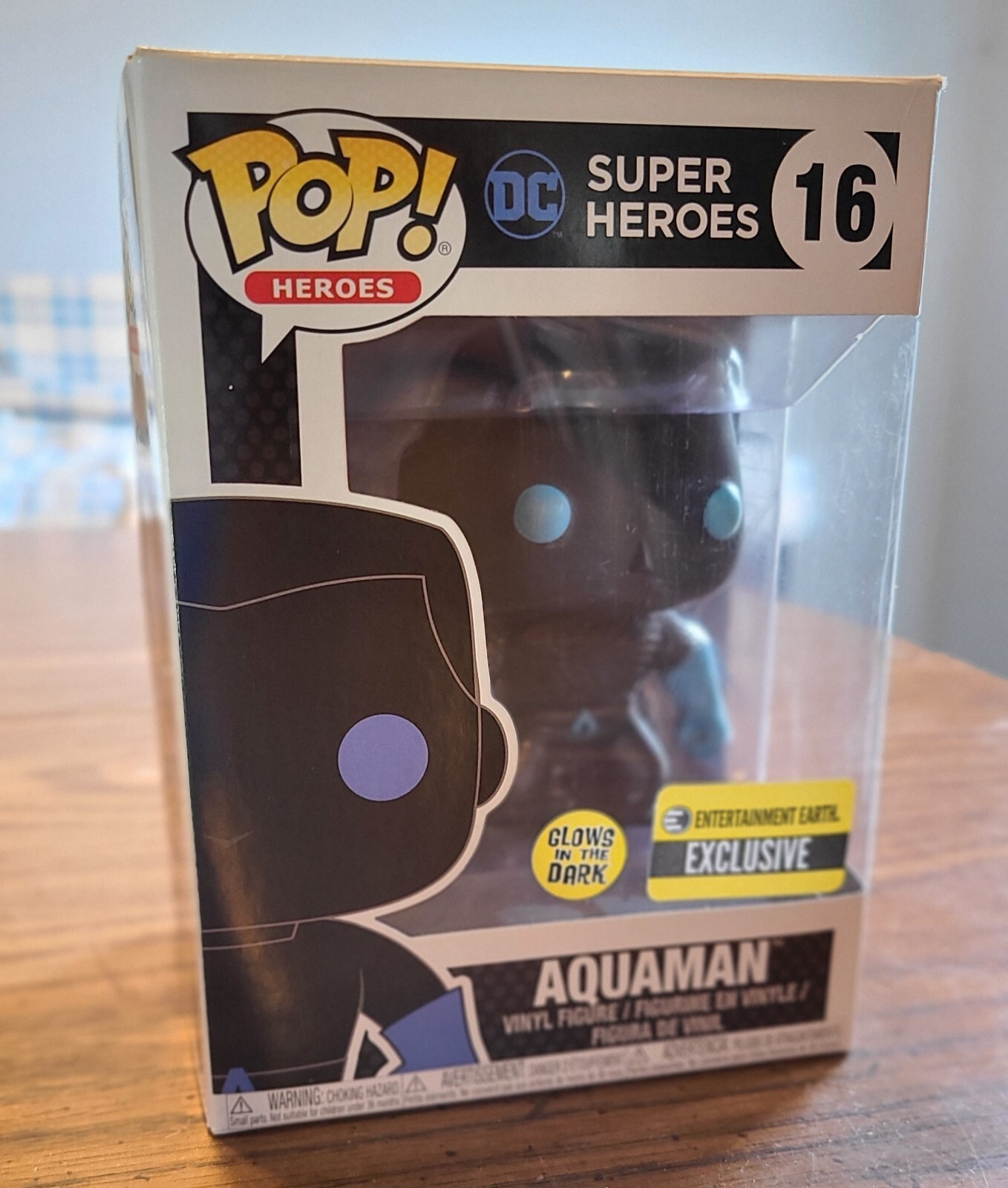 Sale Aquaman #16 Funko Pop! Dc Comics - (Glow In The Dark, Silhouette) Box Damage