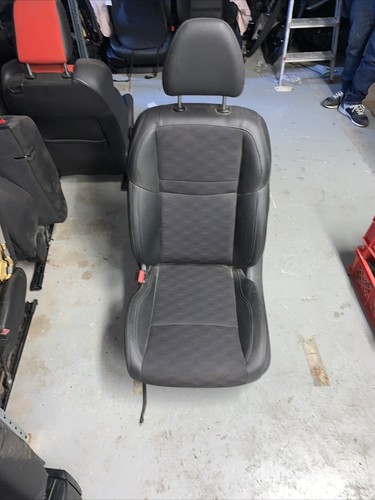 NISSAN QASHQAI Ledersitze Innenausstattung Bj 2015