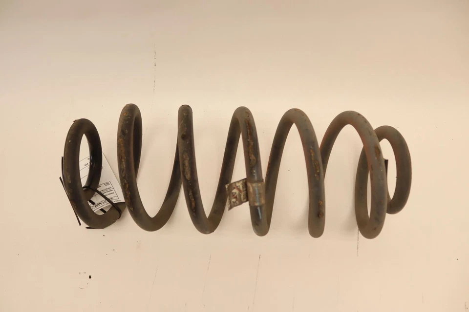 Muelle helicoidal suspensión trasera derecha Chevy/GMC 2015-2020 OEM Foto 2 de 4