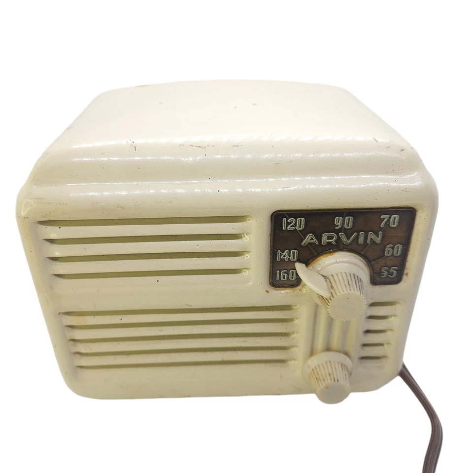 Arvin 1946 Vintage AM Radio Metal Cabinet Model 444, 4 Vacuum Tubes Working Foto 2 de 4