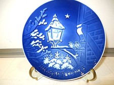 "CHRISTMAS IN OLD TOWN" 1983 COLLECTOR PLATE
