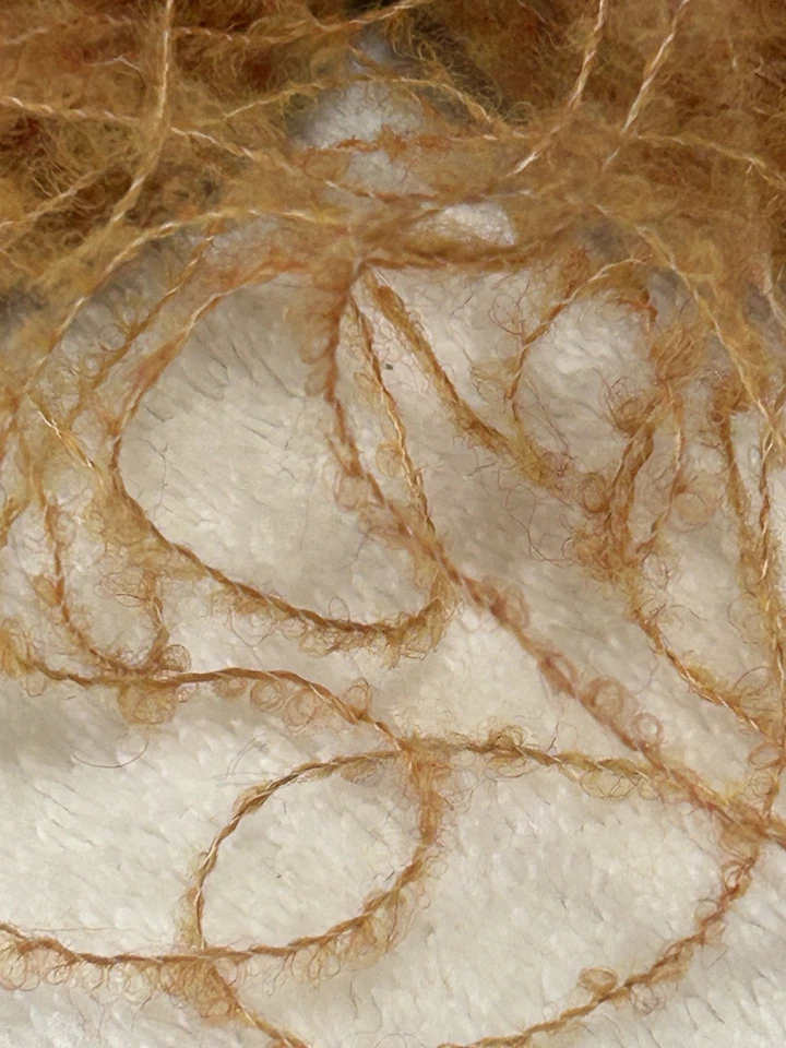 Lot 2 Cone Spool #1 NOVELTY Baby Alpaca Wool Yarn w/Nylon 1lb 4oz  568gr 8054 C - Image 2 of 4