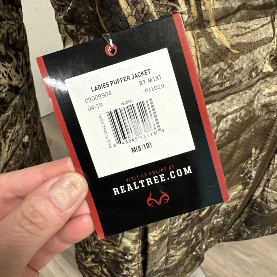 RealTree Max1 XT Women's Med Puffer Lightweight Jacket Hunt Coat Camo/Pink - Image 4 of 4