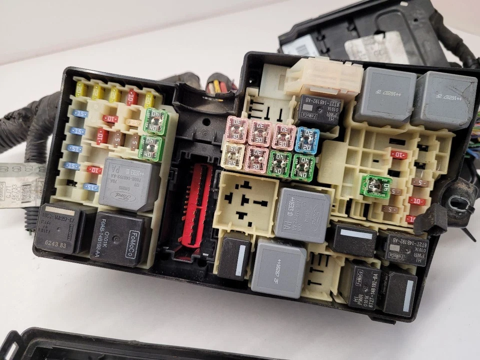 2017 LINCOLN  MKC Fuse Box Engine  Foto 2 de 4