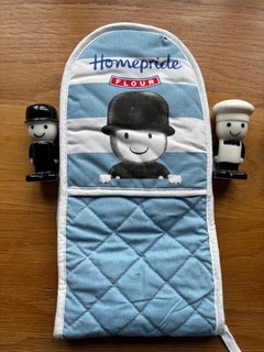 Homepride Fred Salt & Pepper pots Homepride Oven Glove