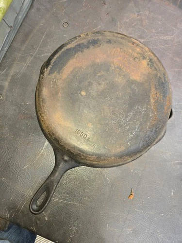 Vintage Wagner Ware Sidney -0- 1060E Cast Iron Skillet Pan 11 3/4"