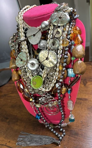 Vintage Estate Costume Jewelry Lot 22 Pieces All Wearable ALL NECKLACES