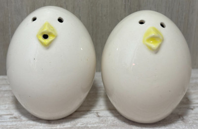 Unbranded Chick Eggs Ceramic Salt & Pepper Shaker Set Chicken Chickie Chicky