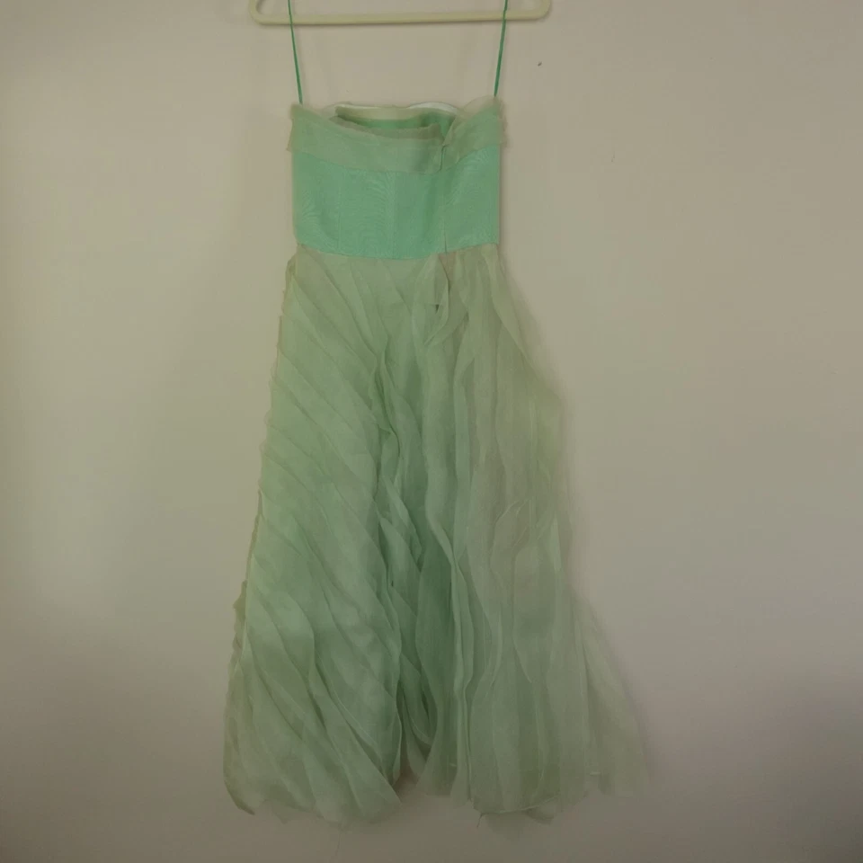 Vestido Carolina Herrera para mujer 6 verde seda organza capas midi abertura lateral vestido Foto 2 de 4