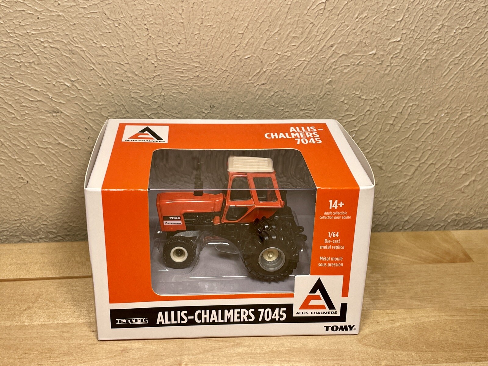 Tracteur Allis Chalmers 7045 – Modèle Réduit Ertl 1:64 – État Neuf