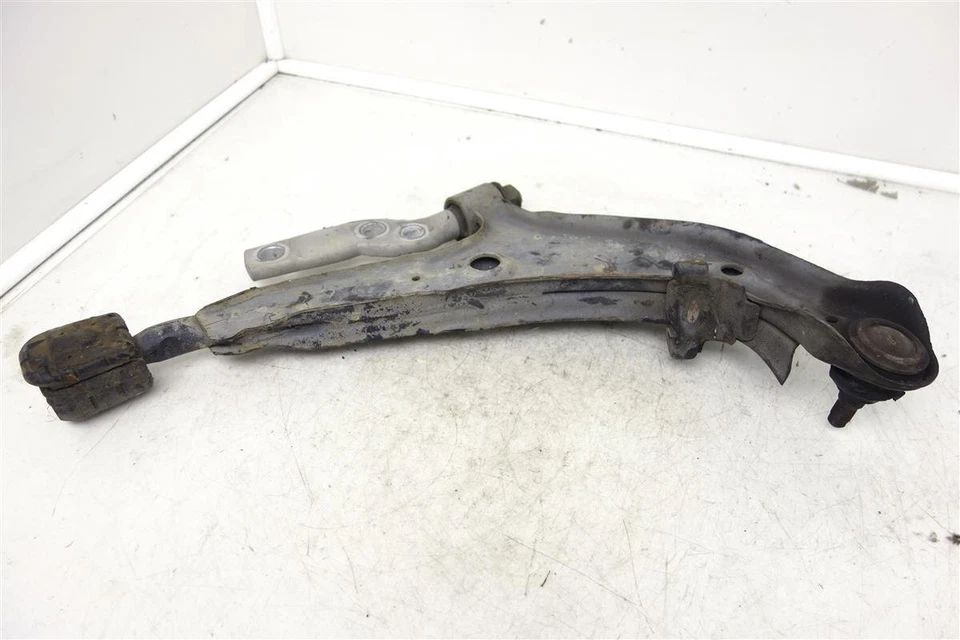 Brazo de control inferior conductor delantero Nissan Máxima 1995-1998 54501-41U02 Foto 3 de 4