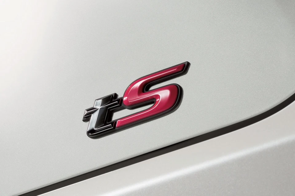 Emblema insignia puerta maletero rojo cromo brillante TS Limited para b-r-z- frs Foto 2 de 4