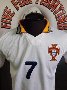 Maillot domicile Portugal signé Luis Figo - 2004 Maillot domicile Portugal signé Luis Figo - 2004