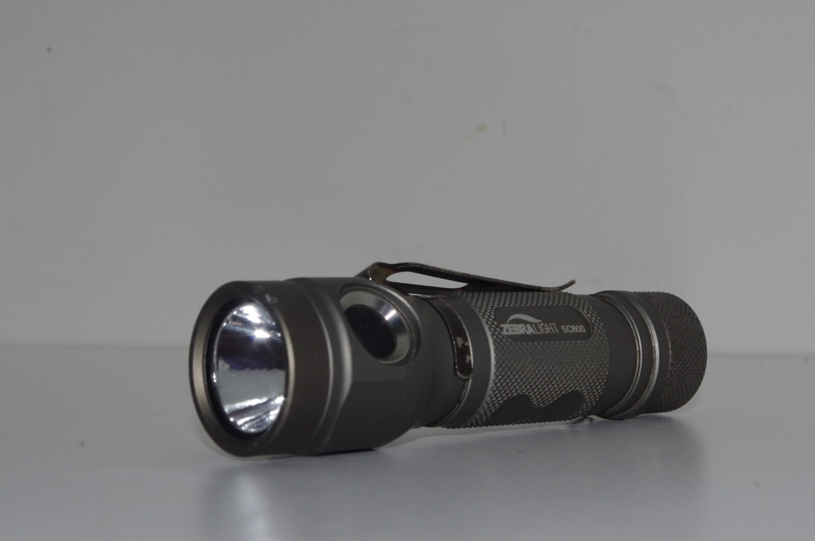 Zebralight Sc600 700lm 18650 Reverseable clip USED Flashlight. eBay