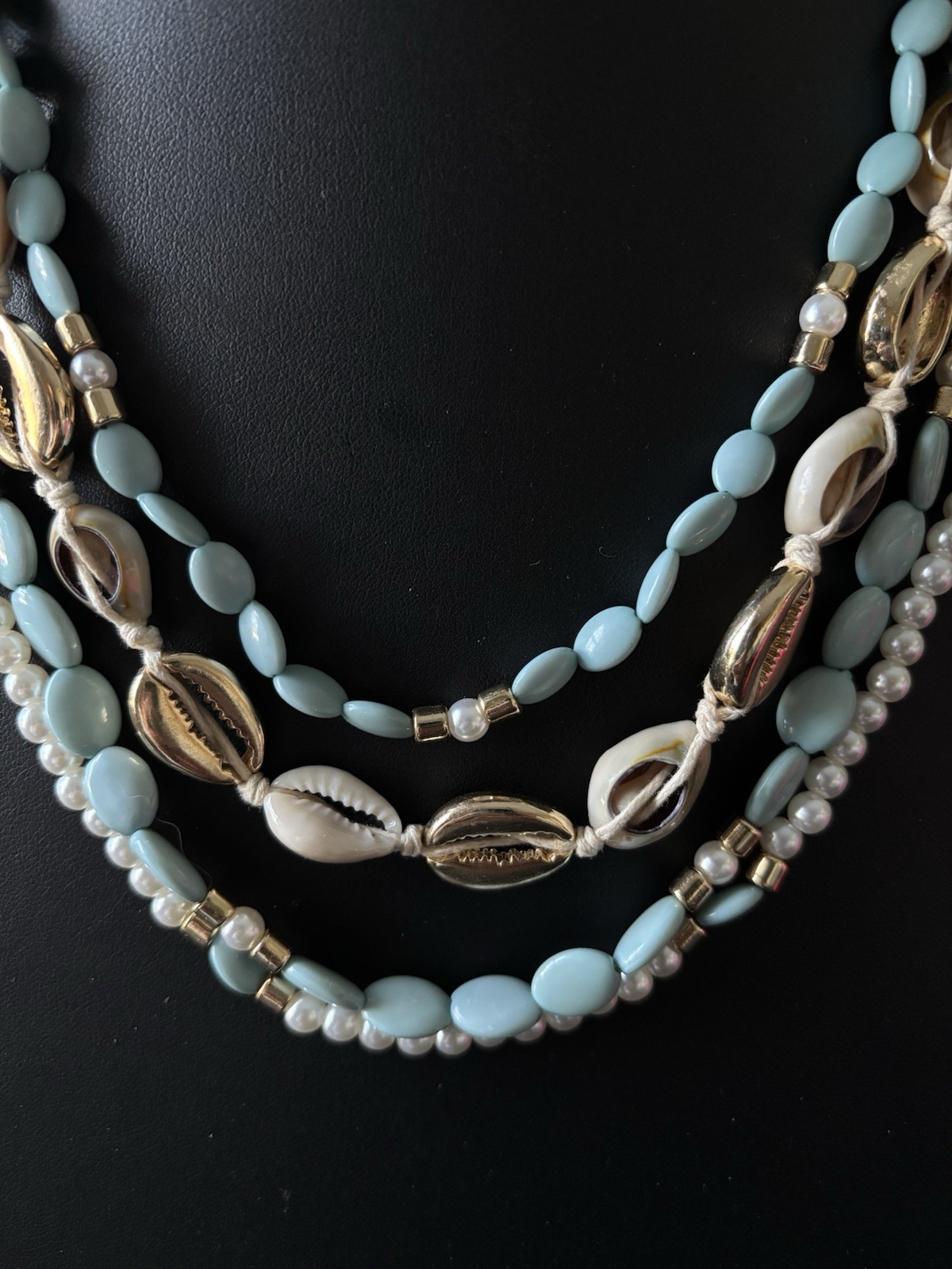 Beachy Tropical Multi Layer Pearl Shell Bead Neck… - image 1