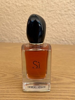 Giorgio Armani ''Si''  1.7oz Women Eau De Parfum (New without box)