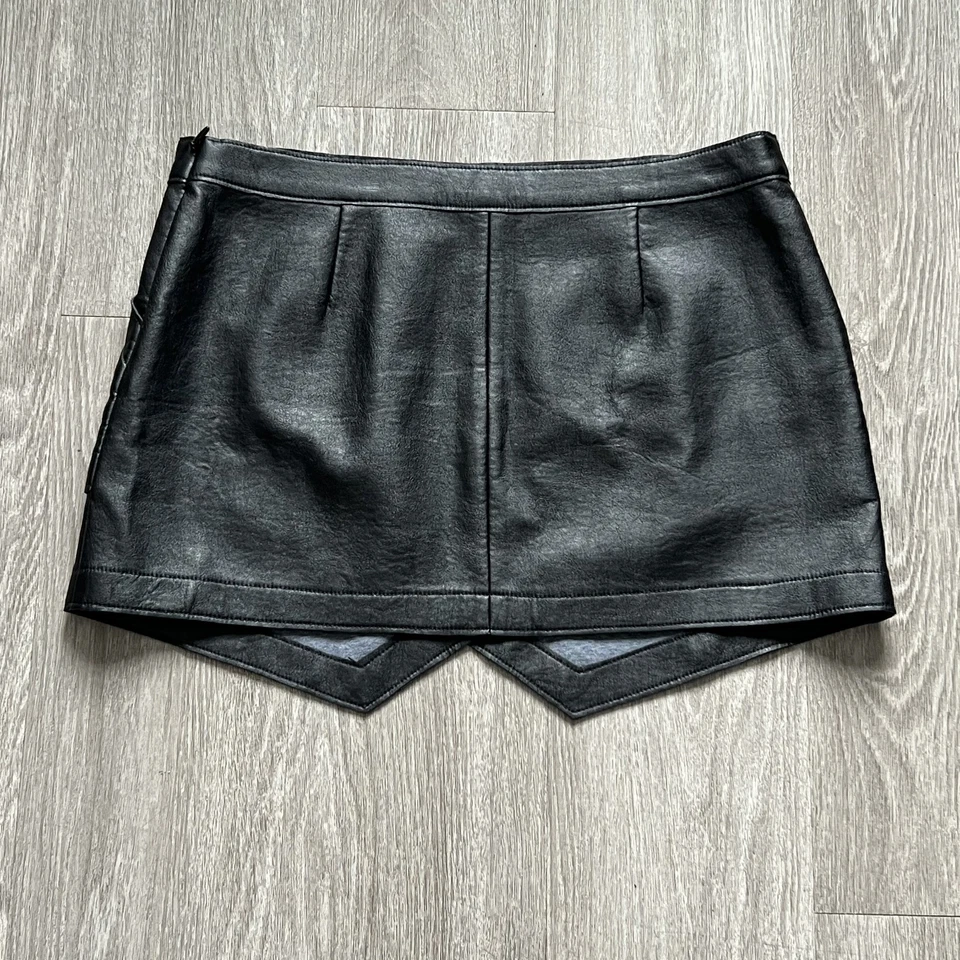 Minifalda asimétrica de cuero sintético BCBGMaxazria talla L punk grunge fiesta gótica Foto 2 de 4
