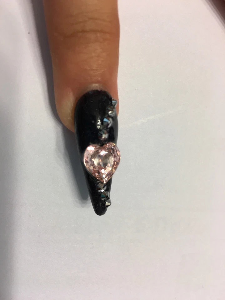 corazones rosas de Swarovsky para uñas 2 pz Foto 3 de 4