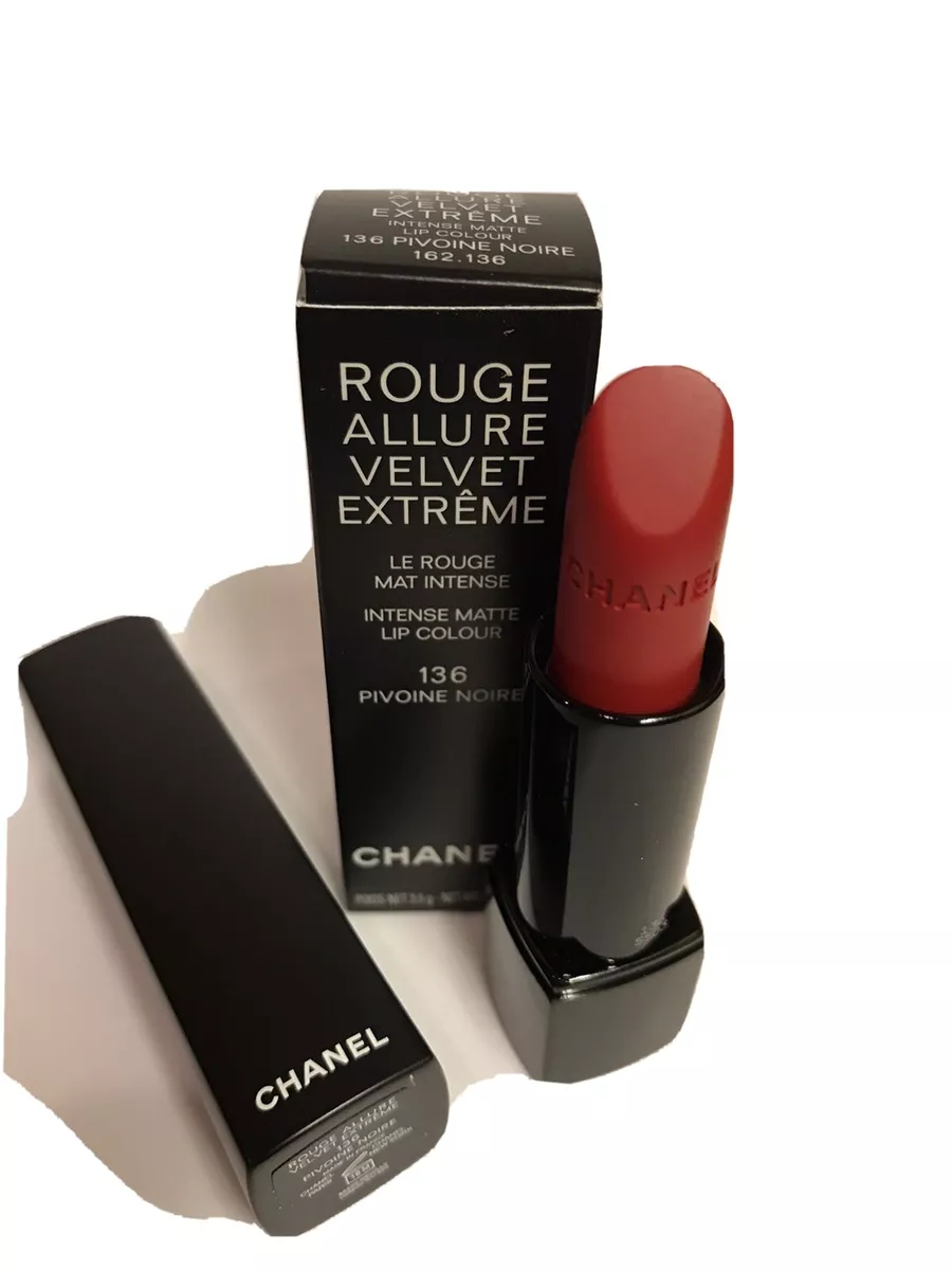 Chanel Rouge Allure Velvet Extrême 136 Pivoine Noire