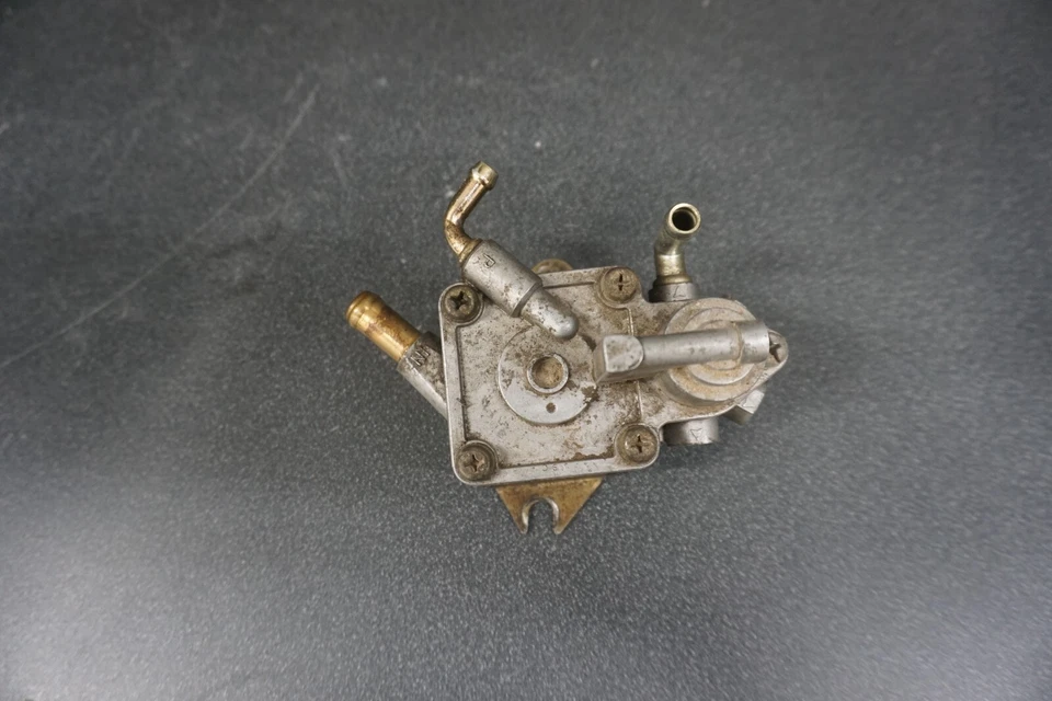 Оригинальный газовый топливный насос Summit MXZ 500 600 700 800 2000 2000 годов выпуска - Изображение 2 из 3