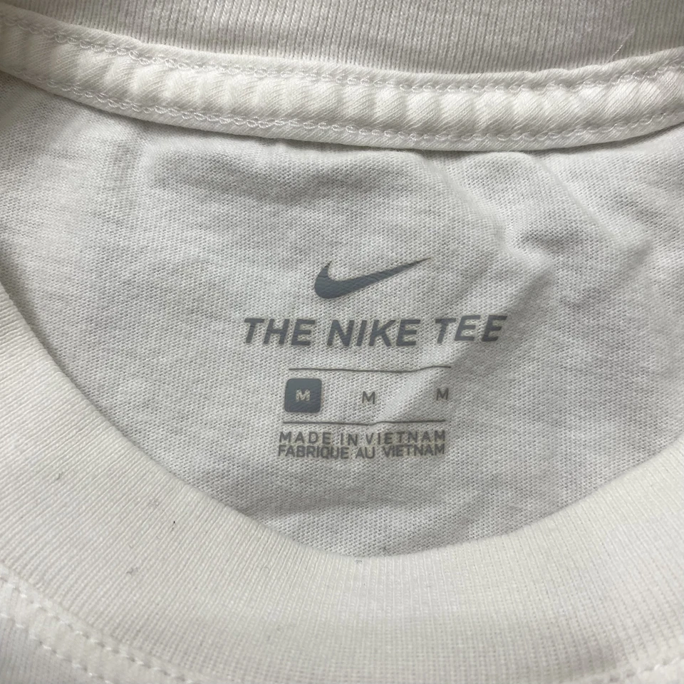 NIKE Crew Neck Graphic Short Sleeve White Basic T-Shirt Girl's Size Medium - Image 4 of 4