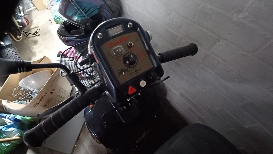 mobility scooter Kensington freerider needs batteries eBay