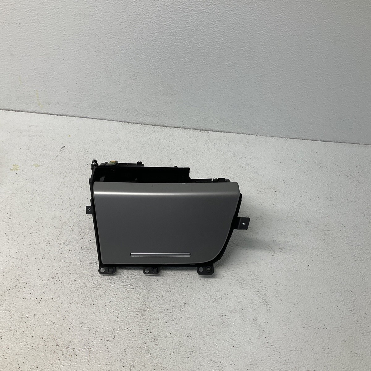 15-17 OEM Hyundai Sonata Front Center Console Storage Tray USB AUX