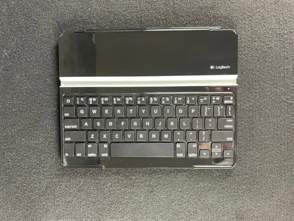 Teclado universal Logitech para Apple iPad - Grafito Foto 2 de 4